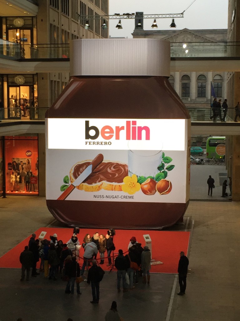 Riesiges Nutella Glas in der Mall am Potsdamer Platz :)